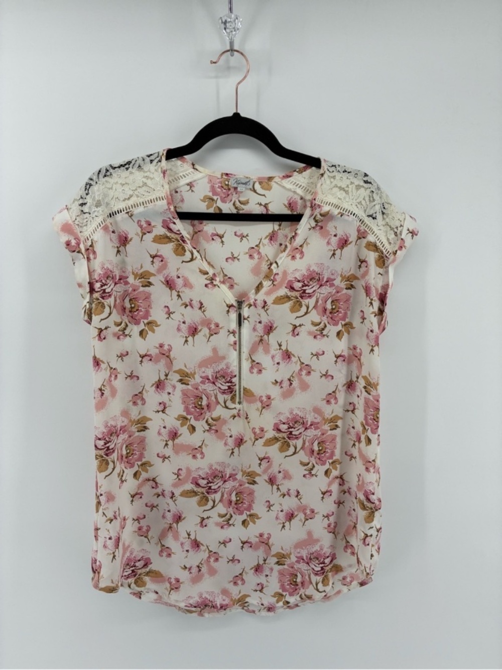 MASSIVE $10 SALE Women's Floral Lace-Trim Zip V-Neck Top - Pink